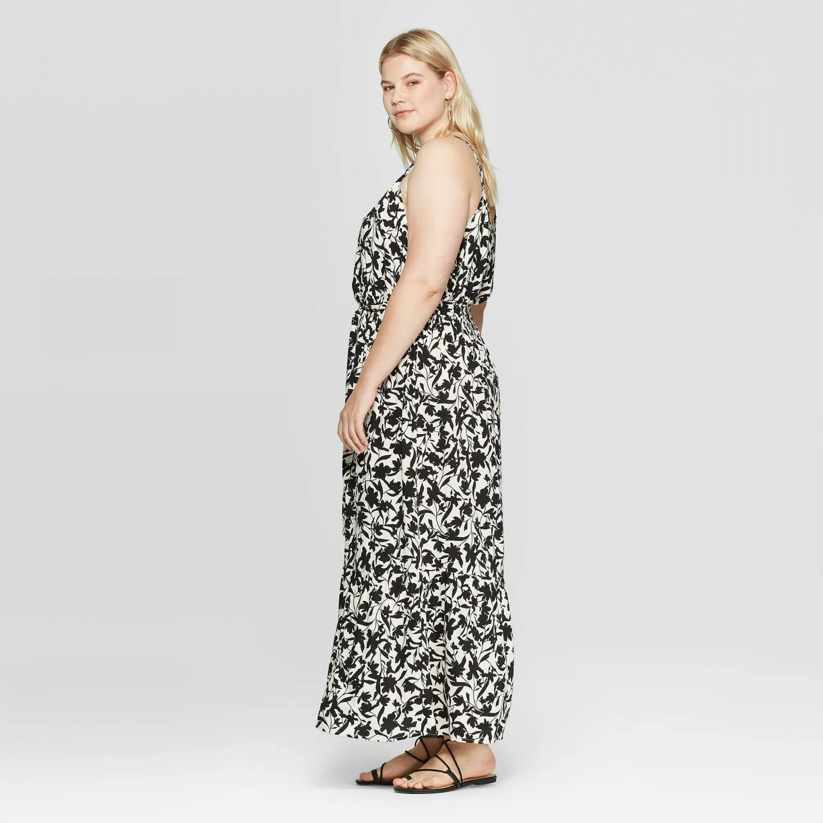 Ava & Viv Women's Plus Size Sleeveless V-Neck Maxi Dress