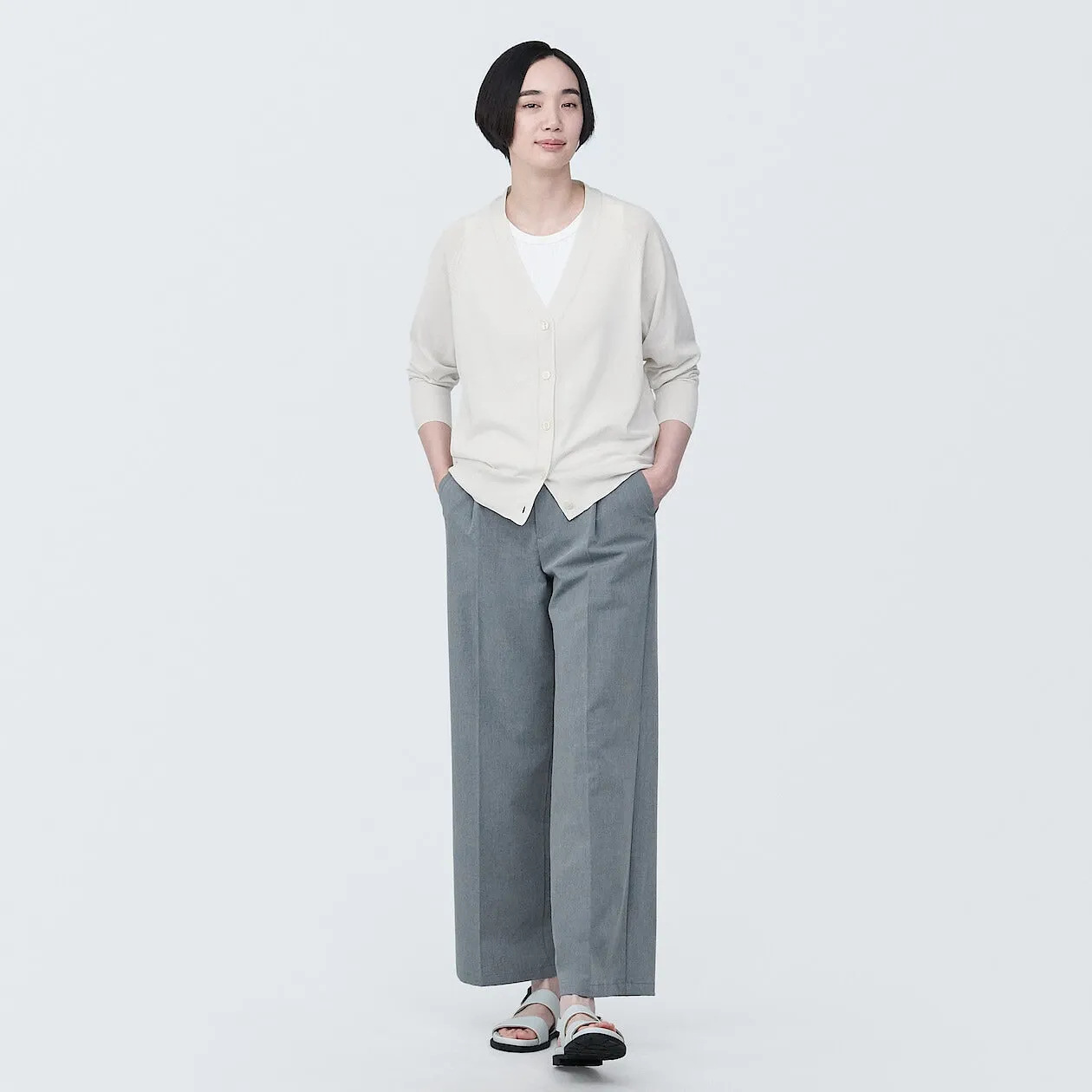 Shape-Keeping V-Neck Wide Cardigan