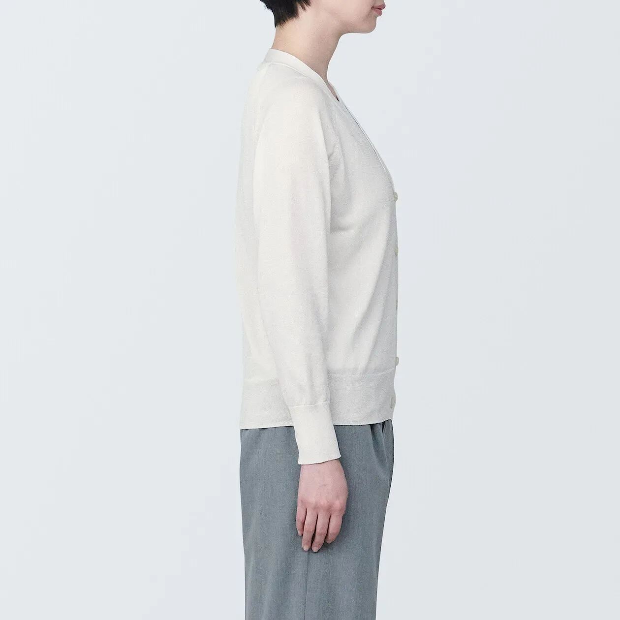 Shape-Keeping V-Neck Wide Cardigan