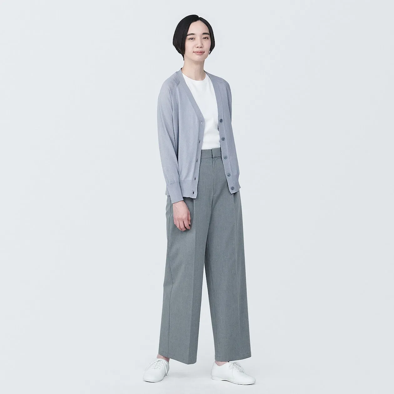 Shape-Keeping V-Neck Wide Cardigan