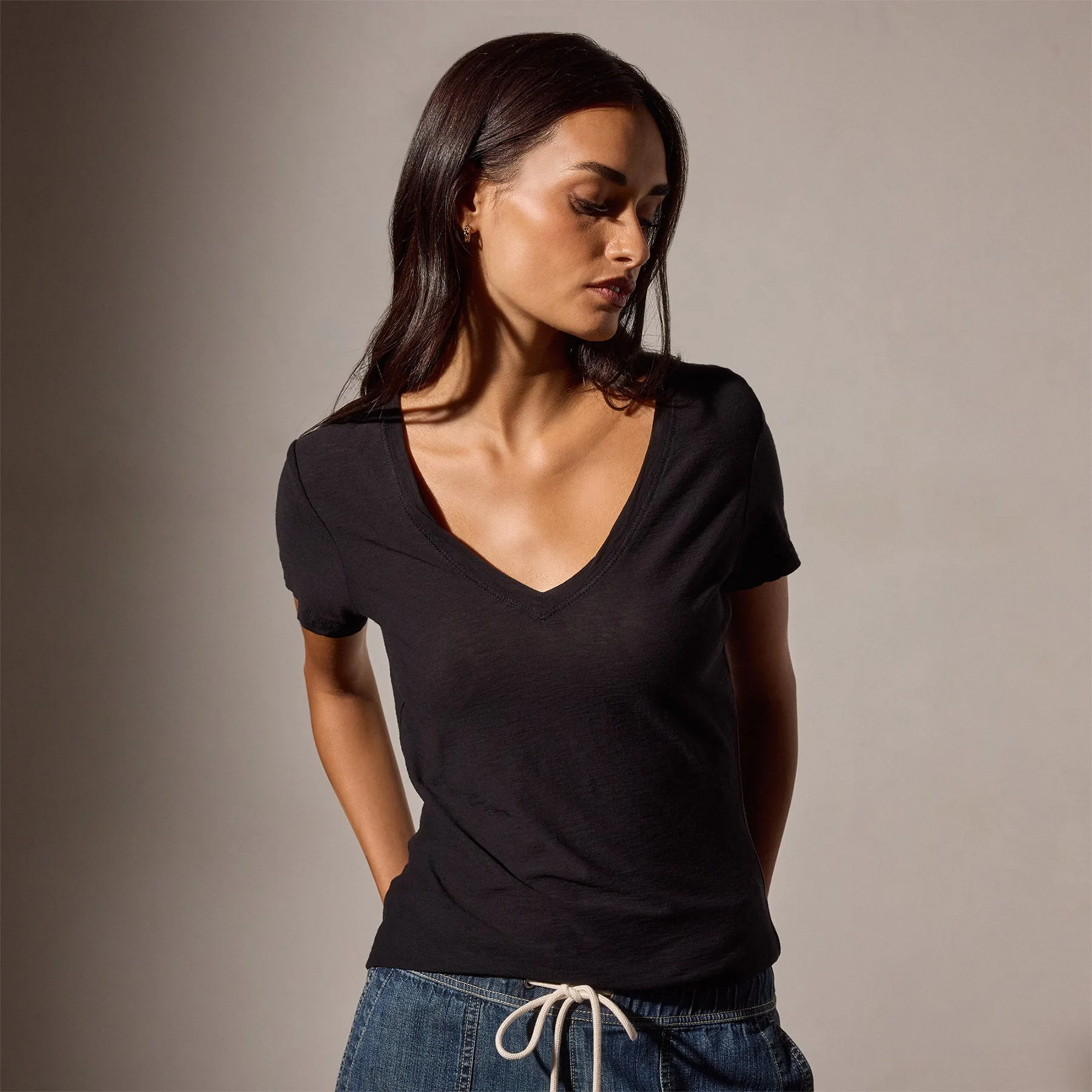 Sheer Slub Casual V Neck - Black