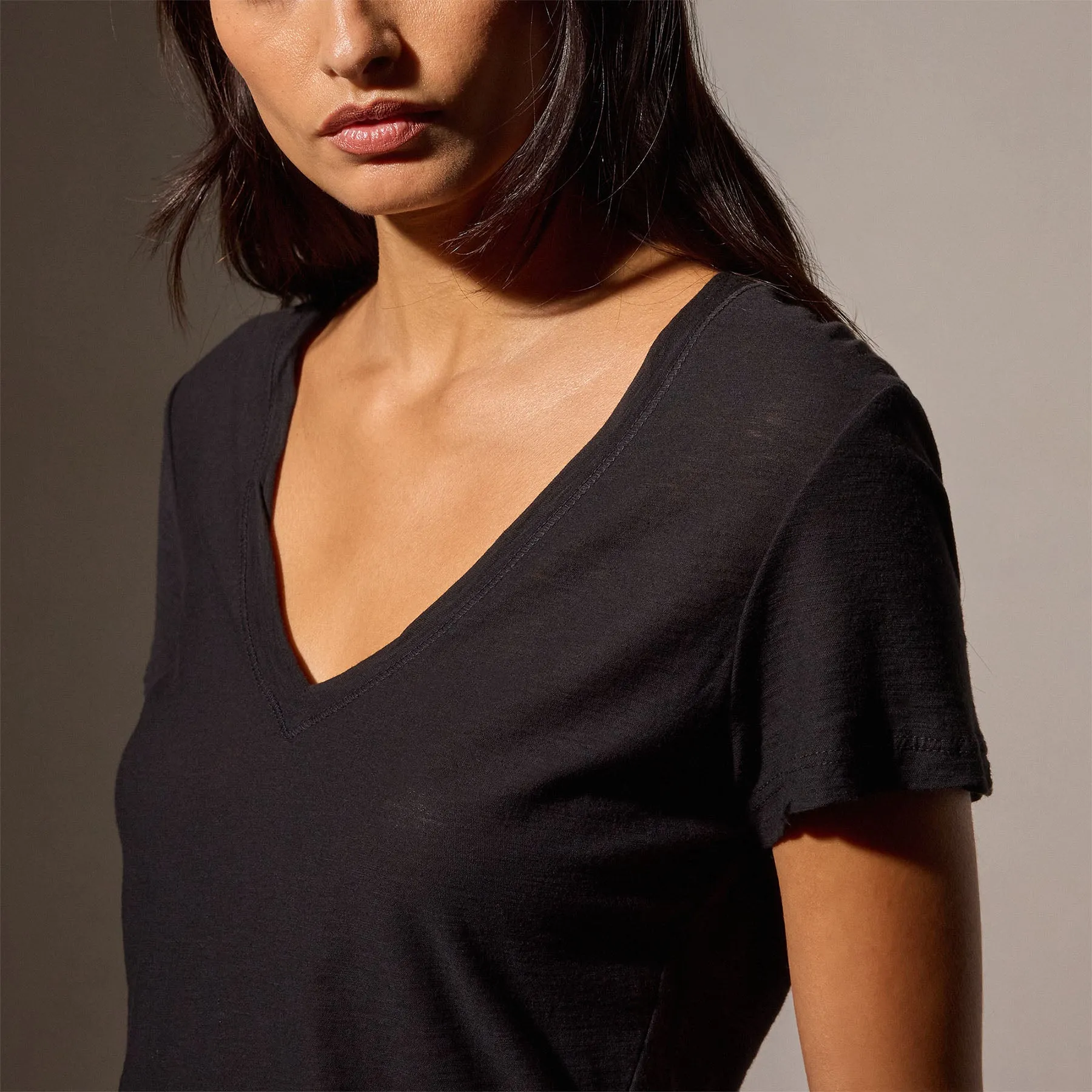 Sheer Slub Casual V Neck - Black